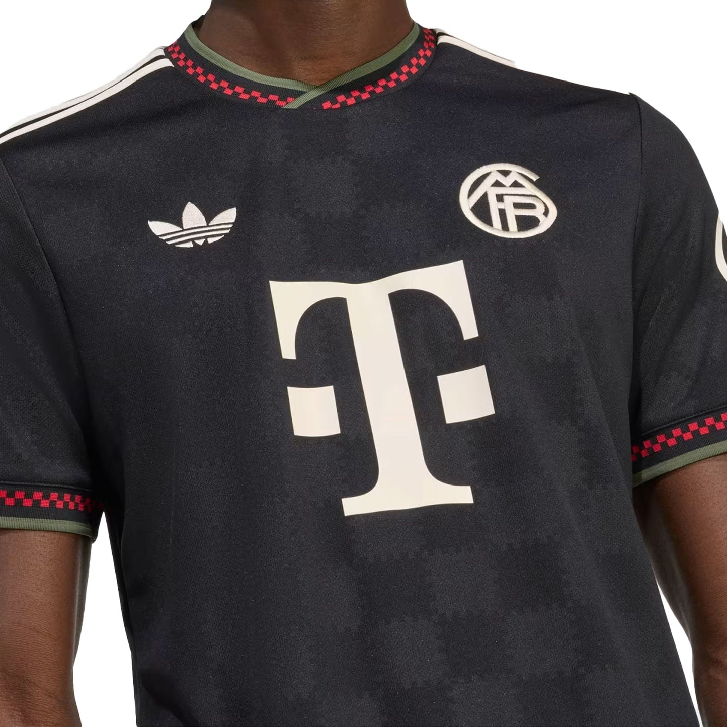 adidas Men's Bayern Munich 2025/26 Third Jersey Black/Halivo